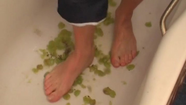 Classic LadsFeet - Jon Fruit Squashing Barefoot